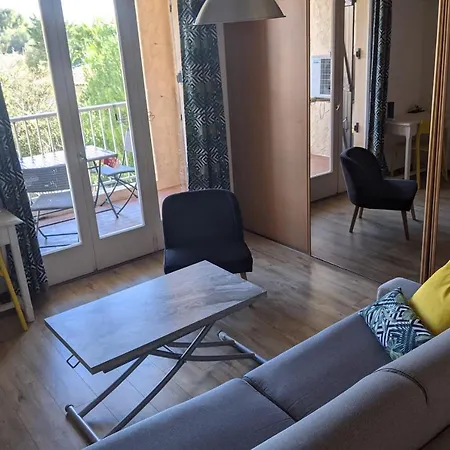 Bright Studio With Balcony 150m From The Beach