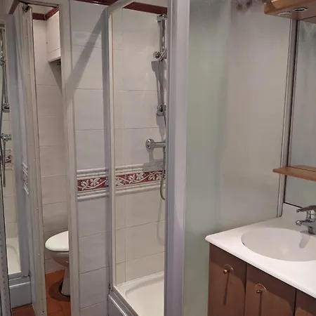 Διαμέρισμα Bright Studio With Balcony 150m From The Beach *